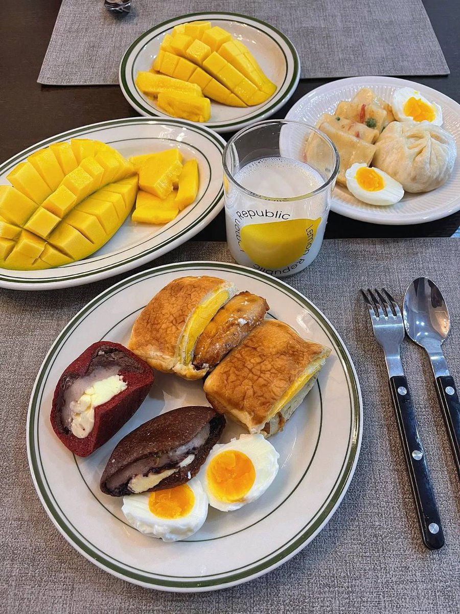 happy weekend and good morning😋