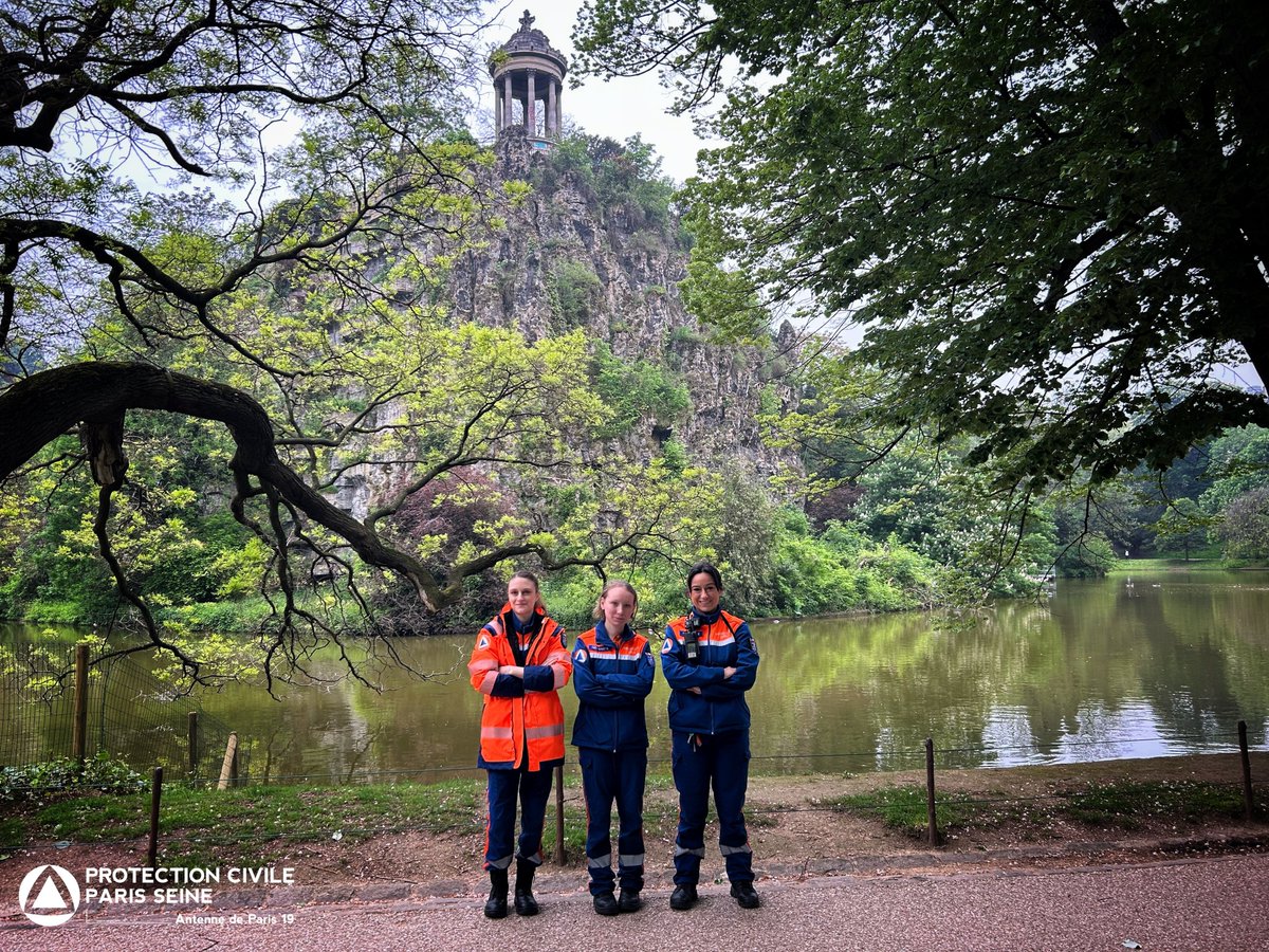 PCParis19's tweet photo. #postedesecours
Ce dimanche 3 de nos secouristes étaient présents pour la COURSE WE RUN FOR LIFE
Merci à Aurélie, Lucille et Evanne
#werunforlife #afvt #victime #terrorisme #association #butteschaumont #paris19 #photo #protectioncivile #secouriste #benevole #secours https://t.co/WacMd6TYSM
