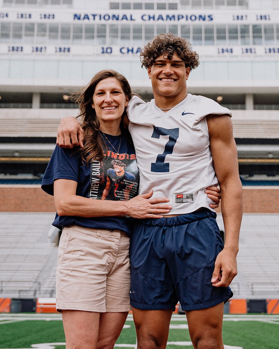 IlliniFootball's tweet photo. A Mother's Day message from @MatthewBailey_7

#Illini // #HTTO // #famILLy https://t.co/3dwamlO3SC