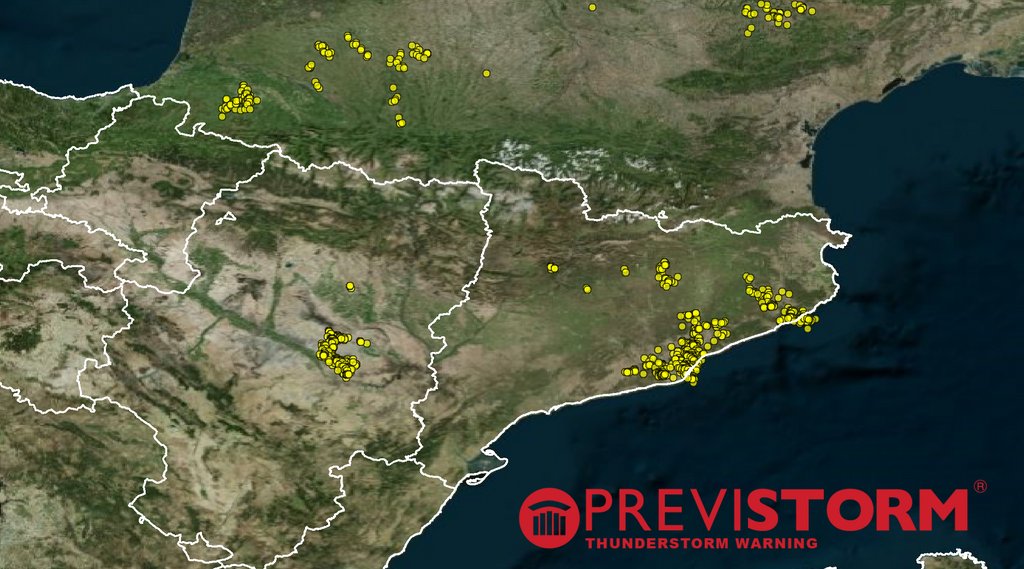 INGESCO's tweet photo. En las últimas 2 horas han sido detectados 1022 rayos en el noreste de la Península Ibérica. #INGESCO https://t.co/sciZWMciVm