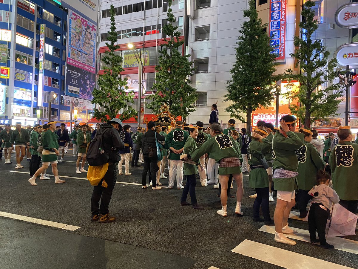 chan_seal's tweet photo. 今日はジャンク漁りに秋葉原に。
神田祭やってるの知らなかったー https://t.co/y0QM5WOATI