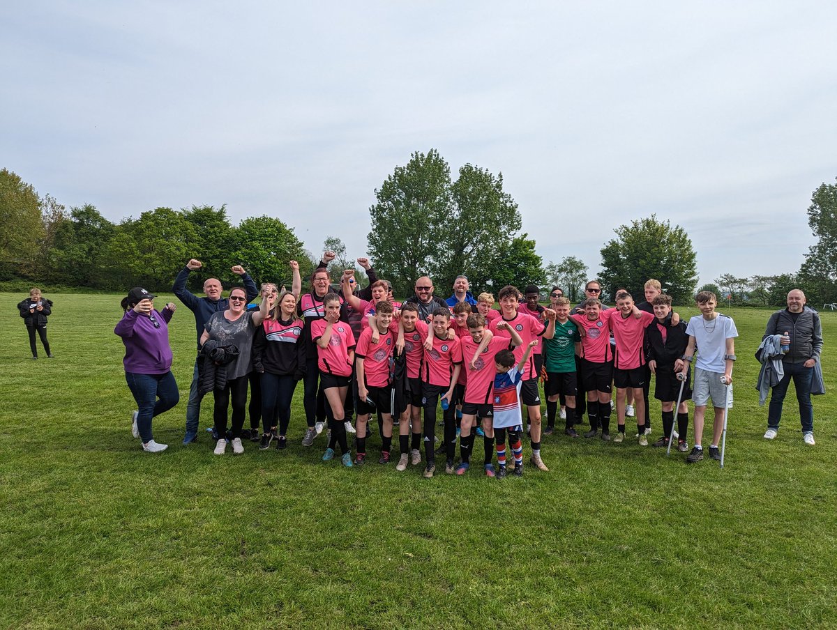 SteGorny's tweet photo. Proud of this bunch of kids.... Fantastic season for our @LS27_FC U14s!!!
Finished 8th in the same division last season! Huge improvement this year.... Onto the presentation #ls27fc #grassroots @RotherforthL https://t.co/vgfsNMKLFE
