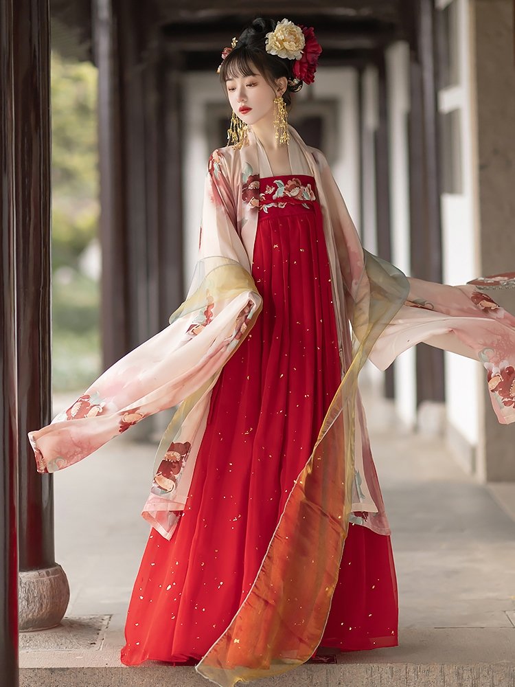 Beautiful_Hanfu's tweet photo. 唐制汉服 
Hanfu of Tang Dynasty style 

#ChineseCostume #中国风 #中華風
 #Chinese_style #hanfu_challenge
#汉服 #漢服 #한푸 #hanfu https://t.co/3vT7M32paw