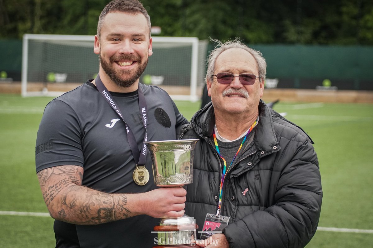 AG football club tweet media