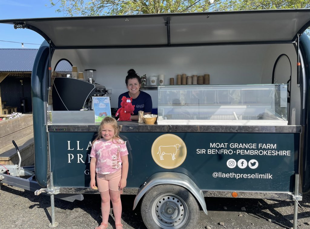 @YsgolTrebannws Flam had a great visit to @LlaethPreseli . Diolch to Angharad for the great ice cream..