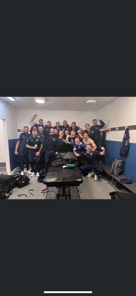 We are into the final of the west here we fucking goooooo. Lads were outstanding as we beat budhill 4-0 thanks to goal's from <a href="/MurrayJohnston8/">Murray johnston 🏴󠁧󠁢󠁳󠁣󠁴󠁿</a>, gav mcintosh and 2 from JD. Buzzinggggg ⚪️🔵🟠⚫️