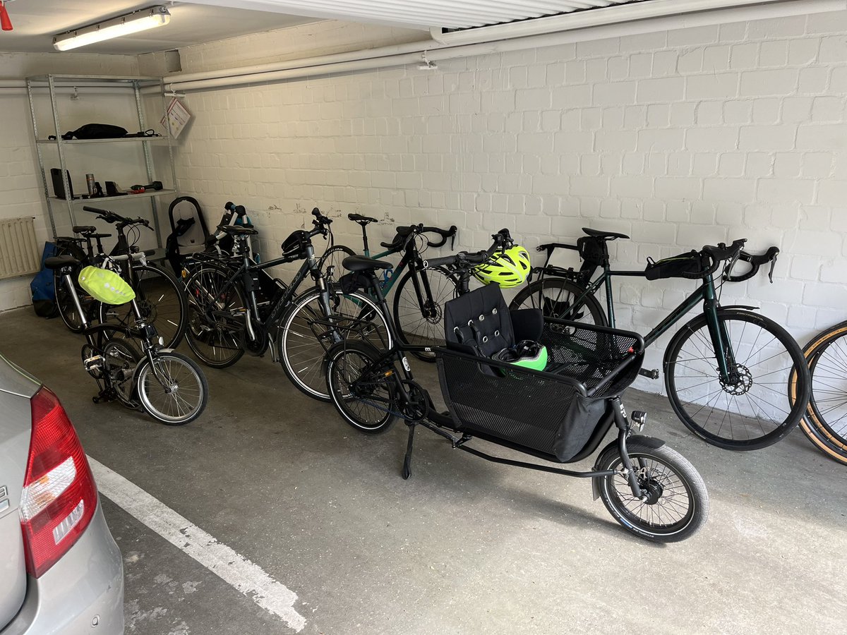 I didn’t *intend* to make my neighbors feel silly for their use of a parking spot, but…
#Mobility #Verkehrswende  #hhrad