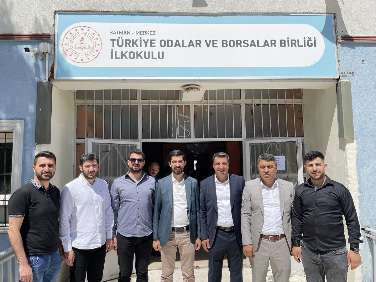 avmadmr's tweet photo. Oyumuzu kullanarak irademizi ortaya koyduk. 
Sonrasında Kurucu İl Başkanımız @mujdeci_melik ile birlikte vatandaşlarımızın iradelerine sahip çıkmak üzere saha ziyaretleri yaptık. İnanıyorum ki her şey çok güzel olacak🫶🏻
@alibabacan @kilicdarogluk @emin_ekmen https://t.co/Ts6OYUtoeD
