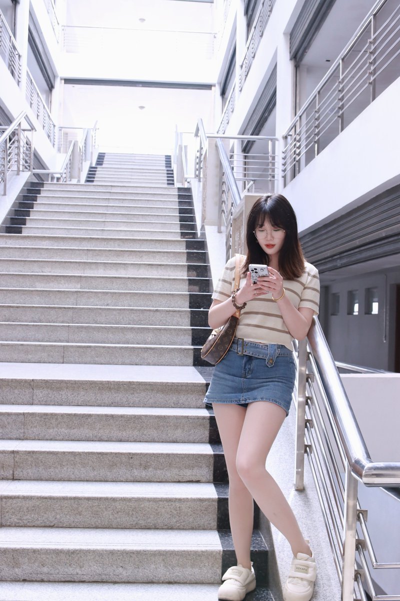 niox_zyx's tweet photo. #丝袜 #人妻 #眼镜娘 
原来又更新了 https://t.co/QOraS1KHIu