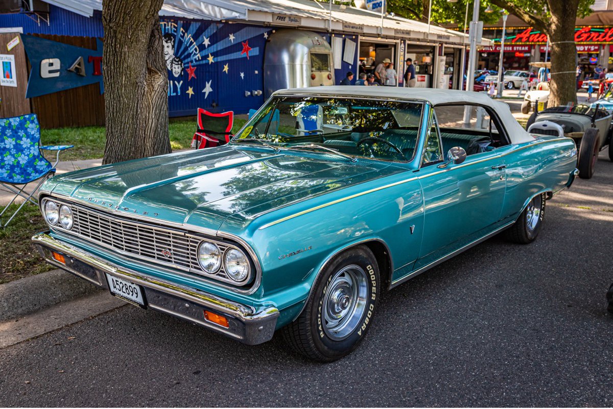LegendaryAutoIn's tweet photo. Get your hands on the new 2023 Legendary Auto Interiors calendar, featuring classic cars from enthusiasts like you! https://t.co/0O2i9dw1mA
#LegendaryAuto #AutomotiveParts #AutomotiveRestoration #Auto #CarLifestyle #Luxury #ClassicCar #ClassicCars #Chrysler #VintageCar https://t.co/w4Gkd4QX09