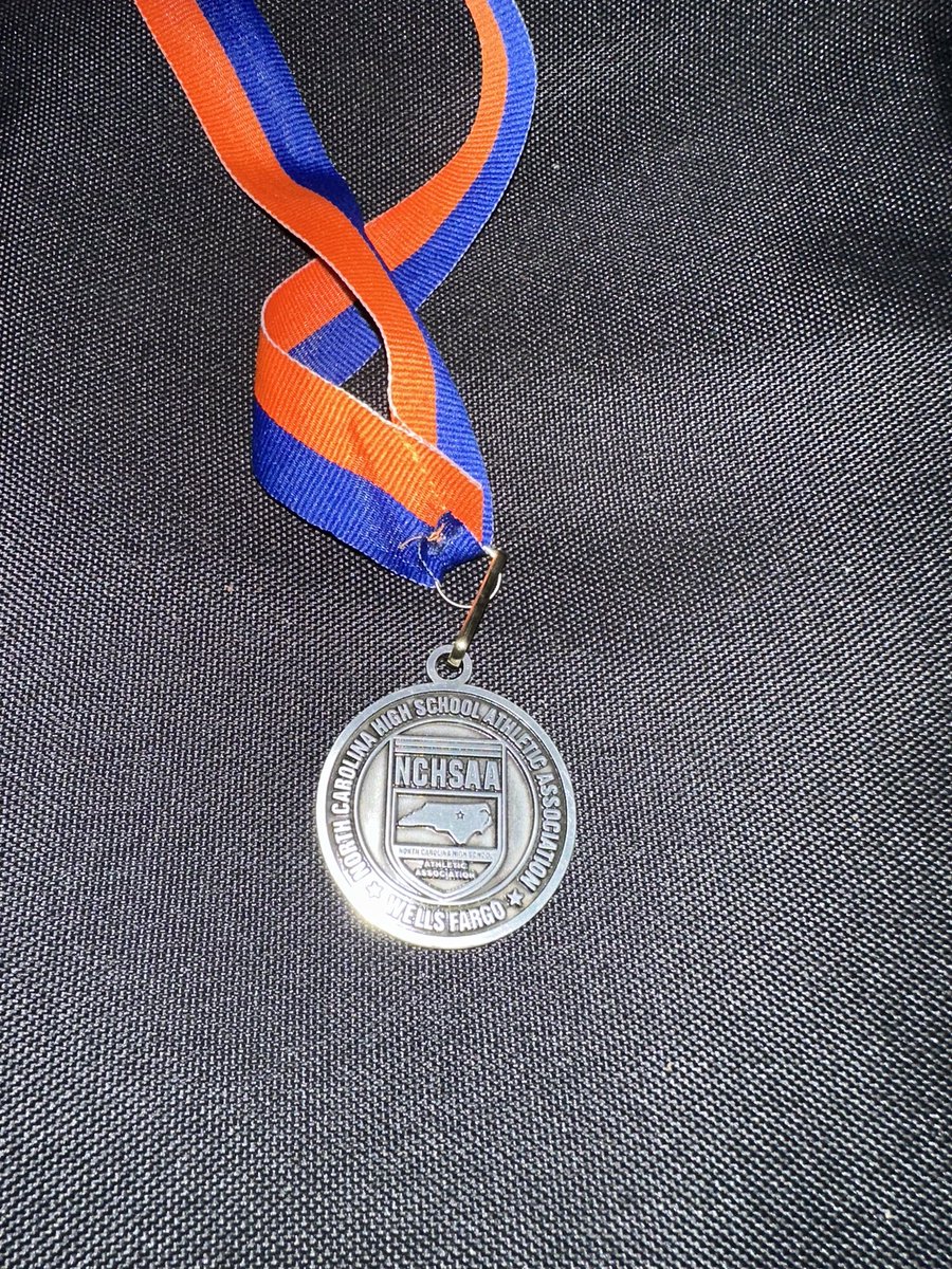 nylon_13's tweet photo. Ran a 10.84 Yesterday at regionals and place 2nd overall, Next up states!! 
@MilliganQb 
@CoachShepCHS 
@_CHSathletics https://t.co/kExyrpA4nn