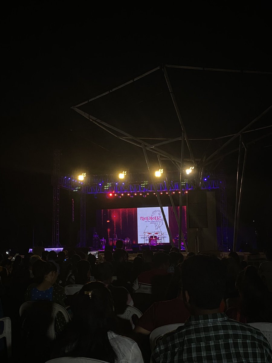 joonieslilcrab7's tweet photo. My first concert ❤️🔥 at @JigardanGadhavi #jigrralive #jigardangadhvi https://t.co/ETJN2Q6Ya7