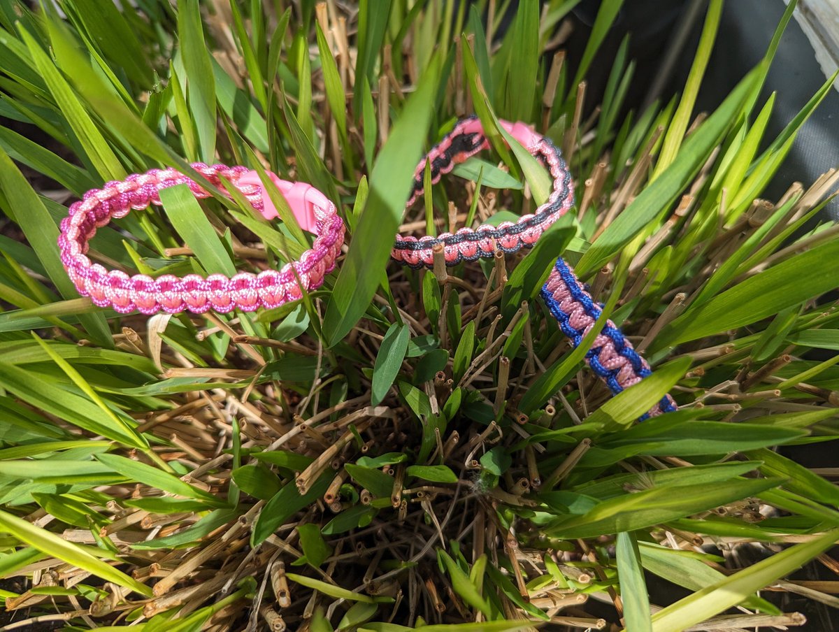 eiskomitee's tweet photo. Pink Power 💗 
.
#paracord #paracordarmband #paracordbracelet #etsy #etsyseller #etsyde #etsydeutschland #etsyshop #schmuck #geschenke #geschenkideen #bracelet #armband #armbänder
#kleinunternehmer #kleinunternehmen #selbstgemacht #handgemacht #eiskomitee https://t.co/J6CZnoFwus