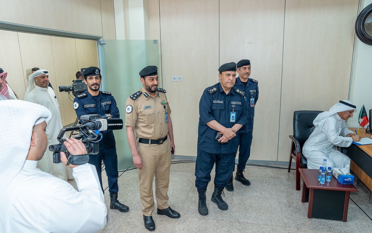 AymanMatNews's tweet image. 41 #Kuwaitis including 6 females submitted on Sunday their candidacy documents to the Ministry of Interior's election affairs department to run for the 2023 National Assembly election set on June 6, The total number of the candidates rose to 254 including 15 females