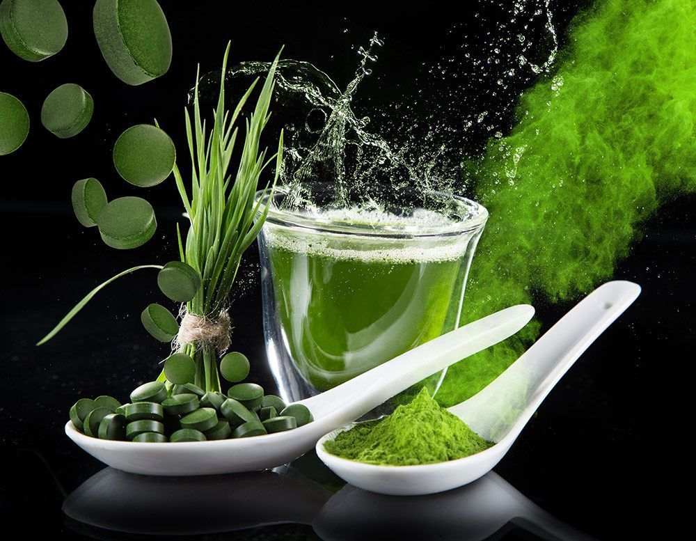 karimanesr's tweet image. Productos naturales para limpiar nuestro organismo de toxinas y metales pesados incluido el grafeno. Vamos a desintoxicarnos.

1 Rábano: un potente secuestrador de metales pesados (incluido grafeno). Purifica el hígado y elimina piedras en la vesícula Tiene propiedades…