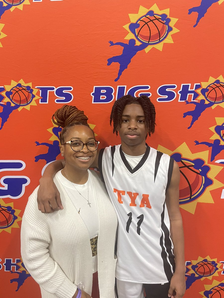 BIG SH🏀TS tweet media