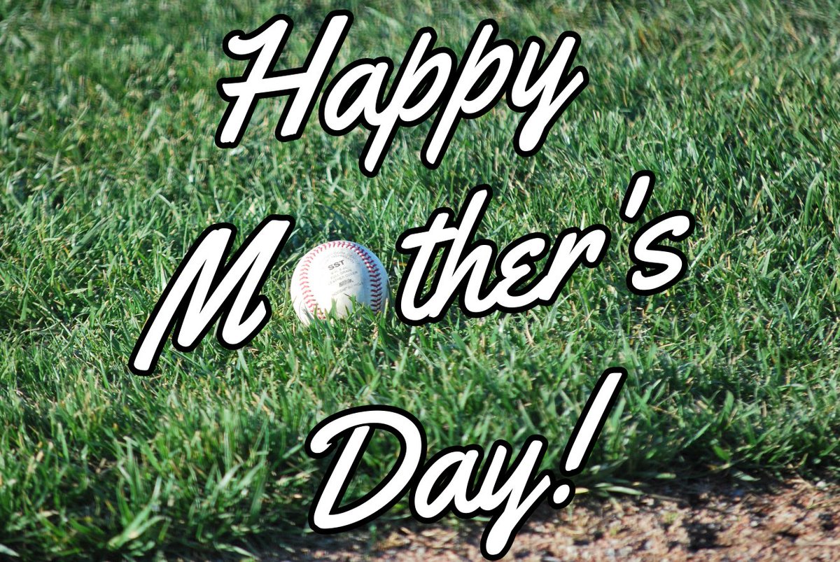 lehs_baseball's tweet photo. Thank you EAST moms for all you do!  ⚾️🤍🖤⚾️ https://t.co/pl4vdPDZB2