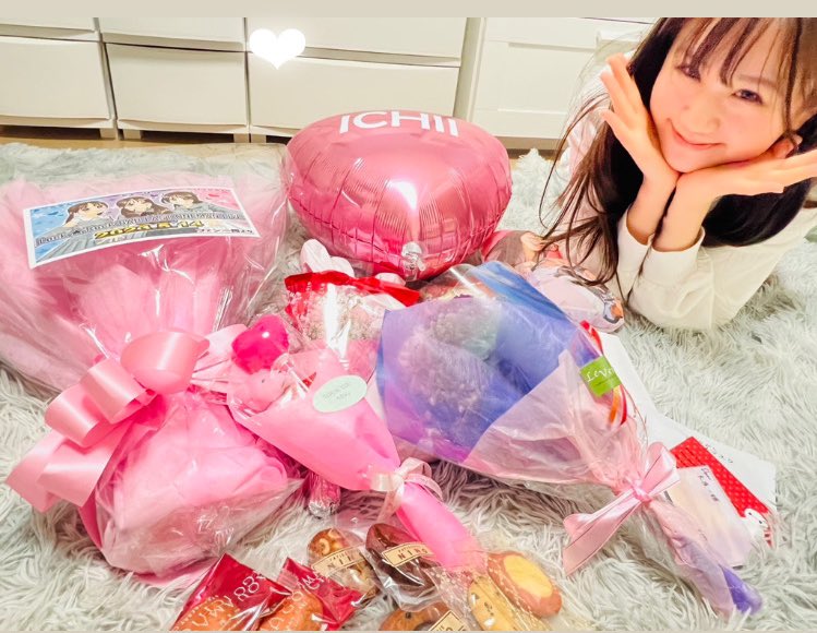 66bab_official's tweet photo. みんな本当にありがとう🩷
プレゼントも思い出も一生大切にします✨

またどこかで会えますように😘
#66bab
#大原一姫 https://t.co/5PKr5fsKrO