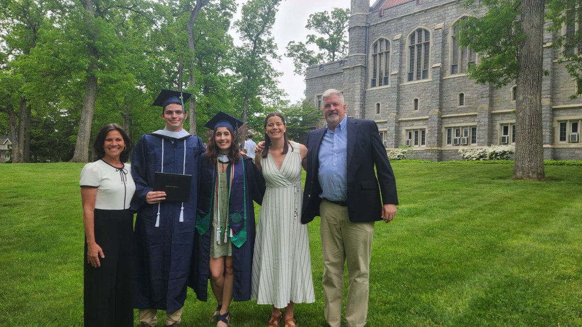ginnybeach's tweet photo. Thank you ⁦@DrewUniversity⁩ for a wonderful commencement ceremony &amp; ⁦@CamilleABrown⁩ for your words of wisdom! https://t.co/Mn0x93xDZD