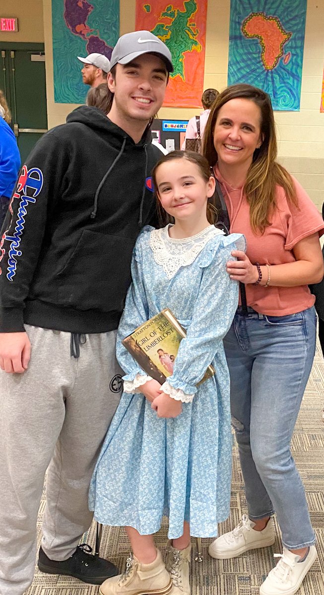 AvenueDevel's tweet image. Happy Mother&apos;s Day! A special shoutout to the wonderful mothers of Avenue. 💐
Ladies, we recognize and honor you for all of your hard work! Your dedication to your families and Avenue&apos;s mission to #DevelopWithPurpose is inspiring.