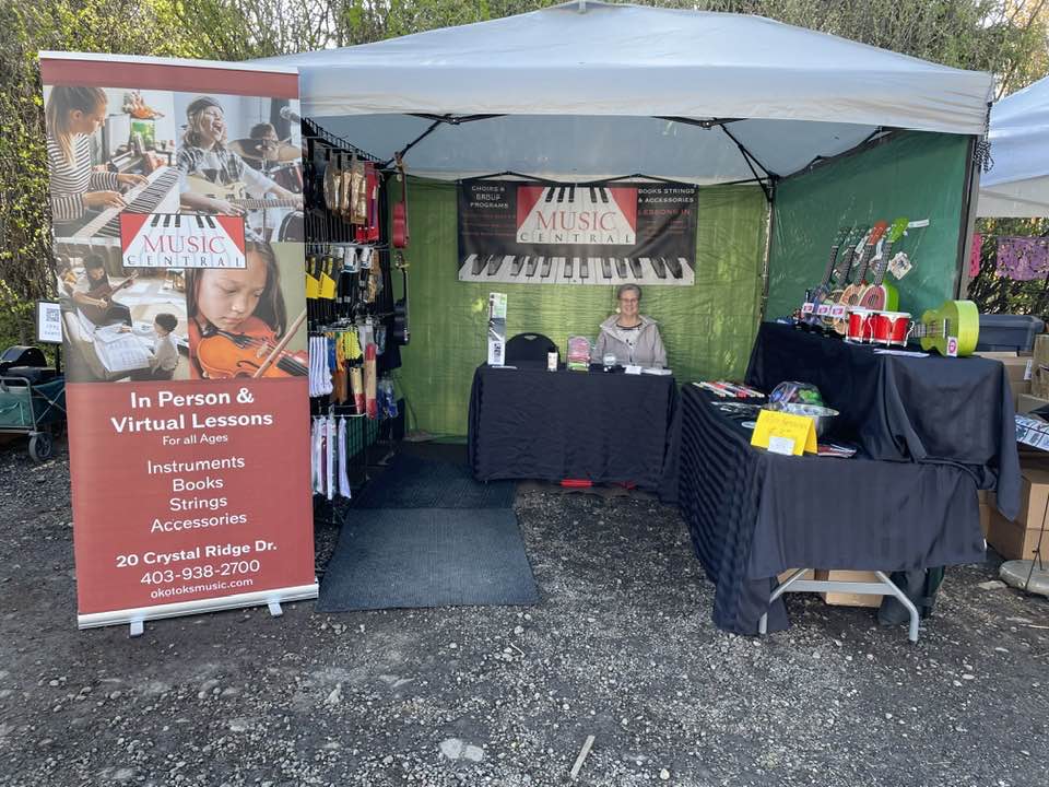 MusicCentralLtd's tweet photo. TODAY is the last day to check out the Saskatoon Farm Mother's Day Market! Come see us between 9am and 5pm! Music, food, and fun for everyone!

https://t.co/r8i5wD1J0Y

#musiccentral #saskatoonfarm #mothersdaymarket https://t.co/2D0Vy4tHPn