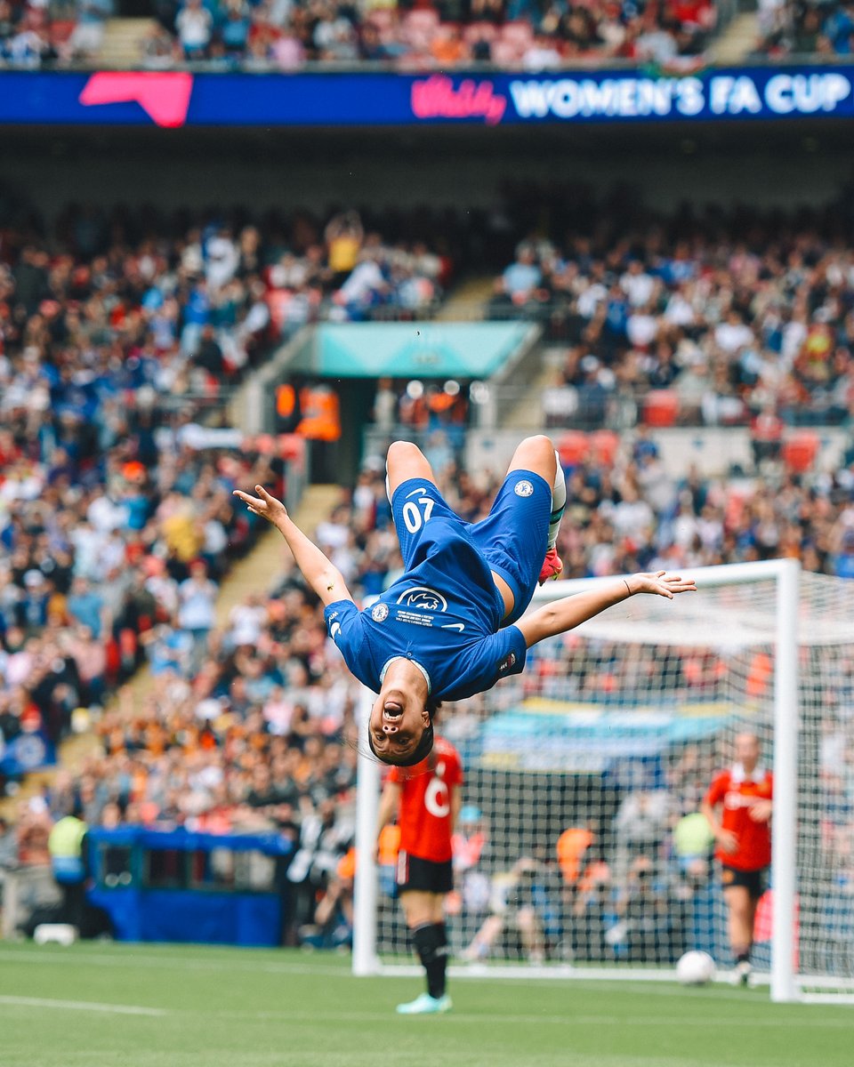 ICONIC.

#WomensFACupFinal