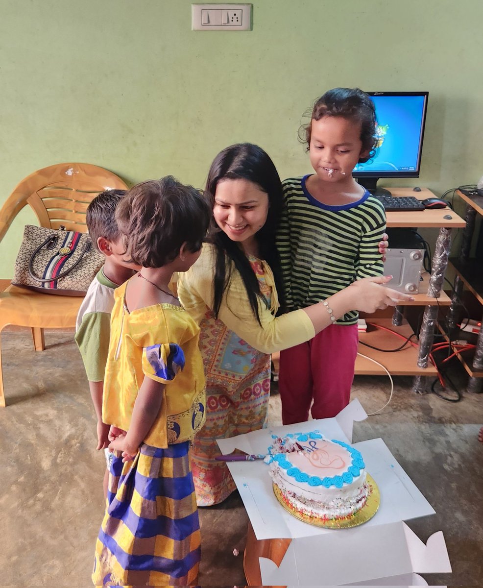 Anamika_Anaa's tweet photo. May we all be blessed by the Love which only Mother can give to her Child 🙏 ❤️ 

#HappyMotherDay from all of us! 

#MothersDay2023 
#happymothersday2023 https://t.co/9gP3EiRRvA