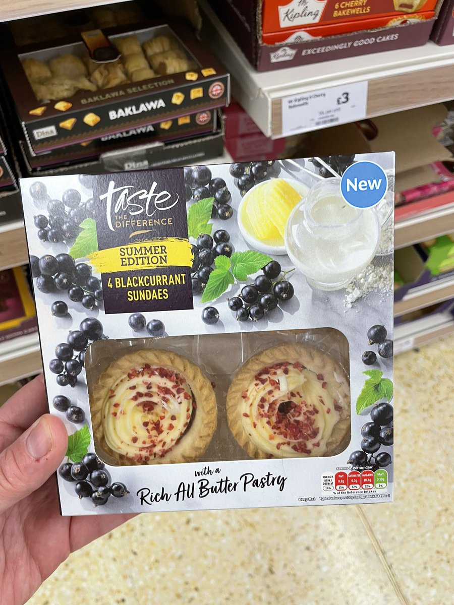 All_Things_New_'s tweet image. Cakey Finds! 👀 At Sainsbury’s @sainsburys #sainsburys #tastethedifference #blackcurrant #sundae #tiramisu #loafcake #lime #frangipane #stickytoffee #gelato #cupcakes #summeredition #summer #wellthisisnew