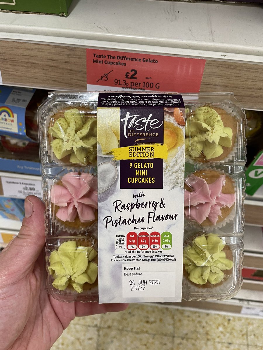 All_Things_New_'s tweet image. Cakey Finds! 👀 At Sainsbury’s @sainsburys #sainsburys #tastethedifference #blackcurrant #sundae #tiramisu #loafcake #lime #frangipane #stickytoffee #gelato #cupcakes #summeredition #summer #wellthisisnew