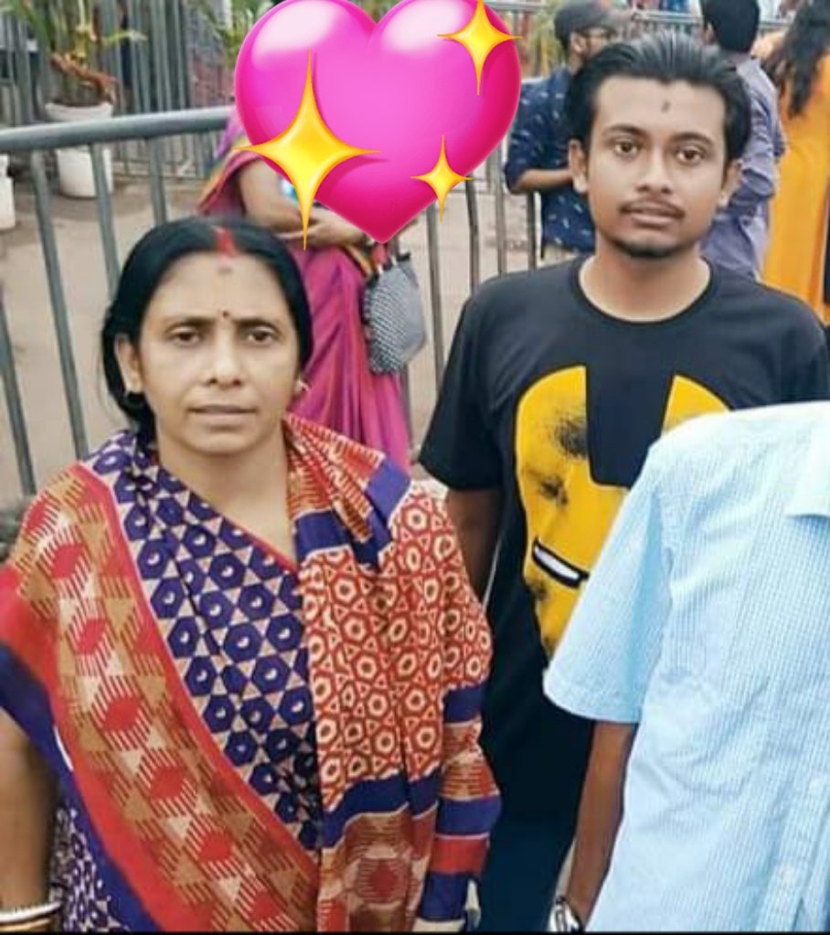 OnlySiddhartha's tweet photo. @ITC_MasterChef Here is my picture with my mother #itcmasterchef #MothersDay
Tagging
@dayalojha_
@Sanjiv_34
@iam_margam
@sandeep_447
@Chinnarayudu98
@Sagar14Naik
@pari0275 https://t.co/V3M7HhfoH2