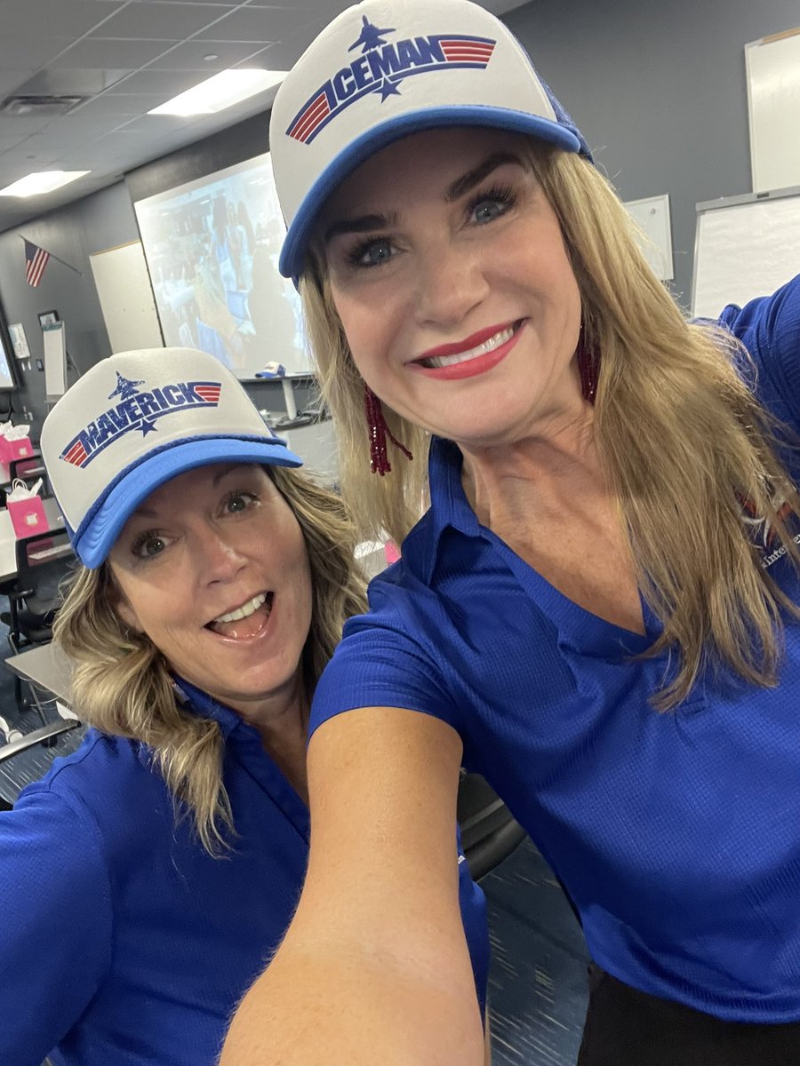 TracyRiley3rd's tweet photo. @BallastShawna @WidenerRebecca it has been another great year growing and learning from 2 of the best! Thank you both for encouraging me to grow in ways that make me a better person.
#RISDLITANDINT #risdbelieves #risd_soar #BLCINT #SREeaglesRISE https://t.co/BwWx8dWaJC