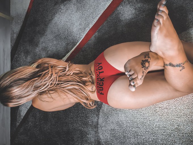 Just your little toy 😈❤ https://t.co/ItE3nvs9IP<a href="/tag/workday"class="tags"><span>#workday</span></a><a href="/tag/humpdayhappiness"class="tags"><span>#humpdayhappiness</span></a><a href="/tag/distraction"class="tags"><span>#distraction</span></a>