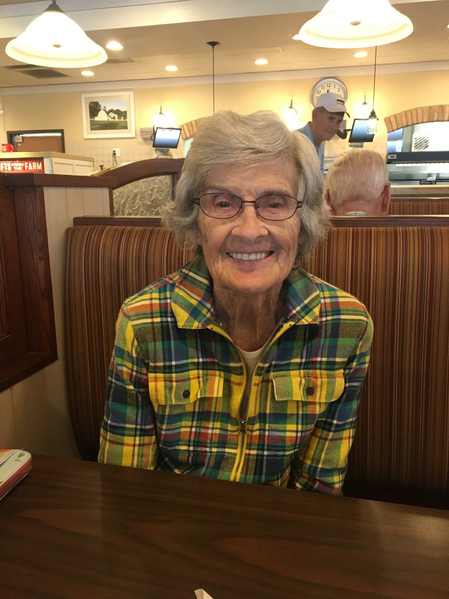 MarysMemories2's tweet photo. Happy Mother’s Day! I was blessed to have had one of the best. Please take time to give them a big hug and say thanks for all they do! Miss you Mary!! RIP https://t.co/hynri5oEg1