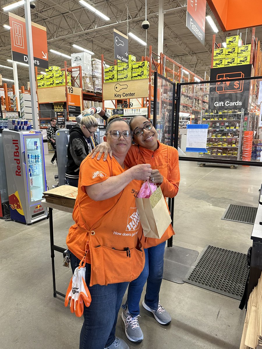 Happy Mother’s Day! 💜💜💜
#MomsAreSuperheros