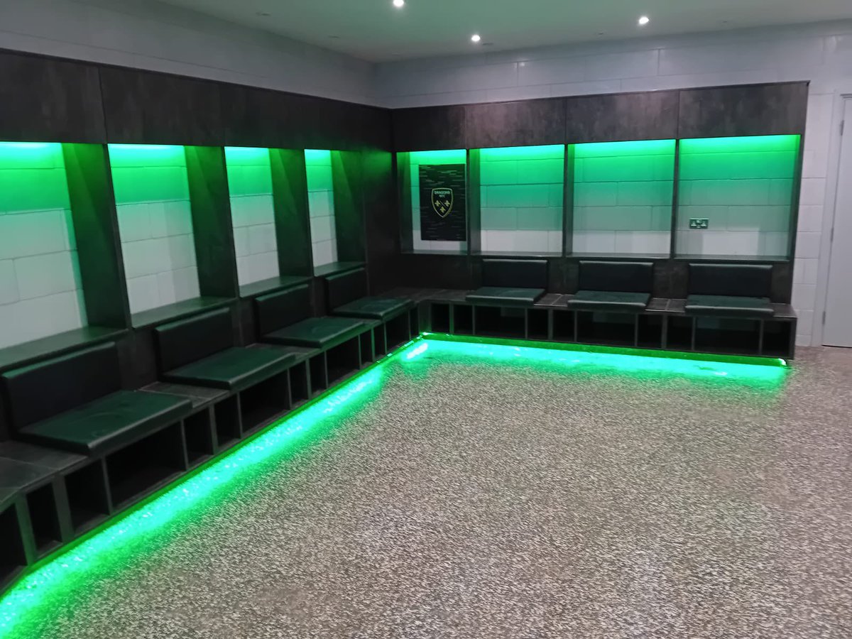 One of our Caerphilly U12s players  actually ate a cola bottle off this floor after the team had finished cleaning them! Caerphilly green as well 😊💚

@DragonsHUBs @DRA_Community 

#sweepthesheds
