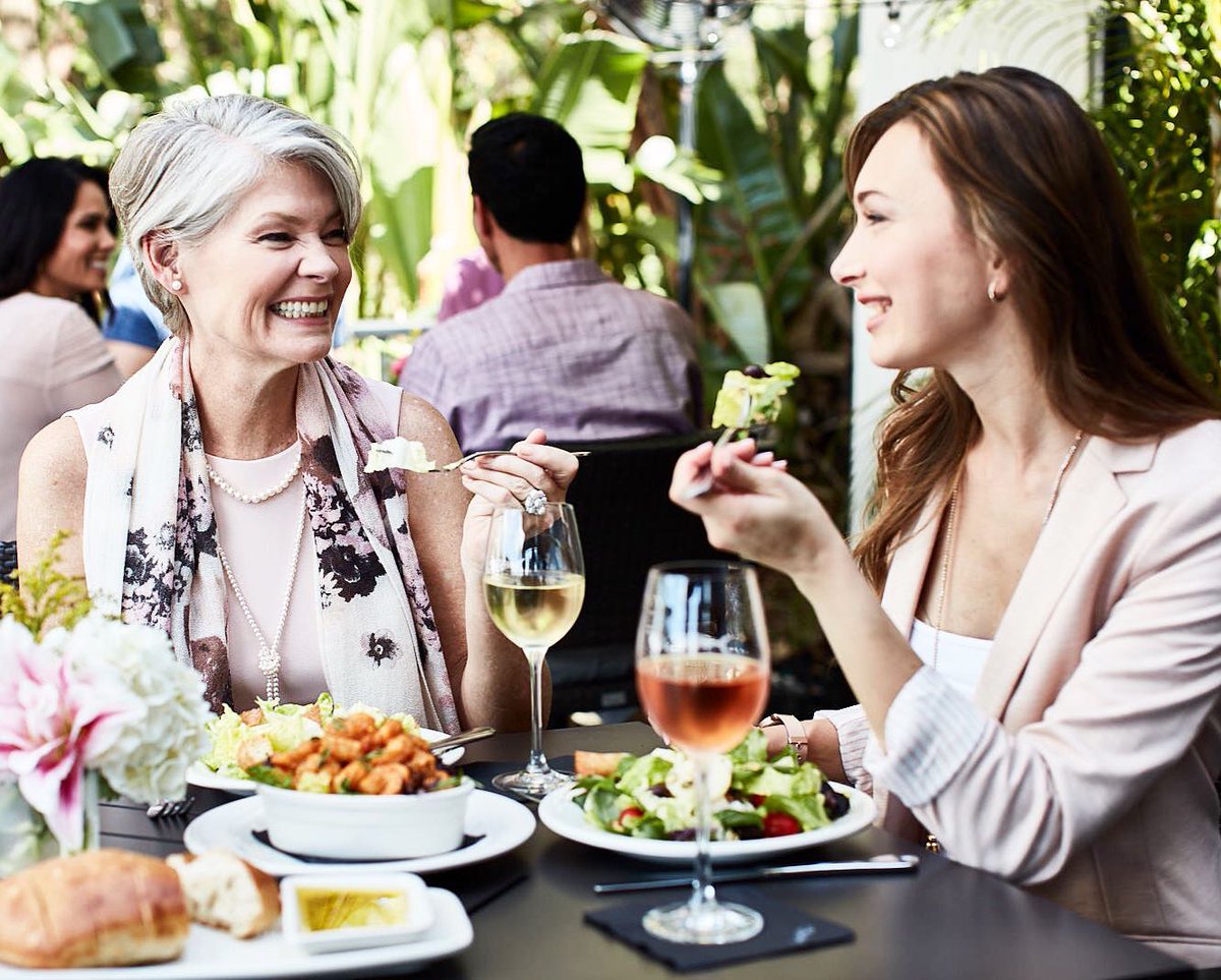 Happy Mother's Day, from our family to yours🤍🐟

#MothersDay #BonefishGrill #