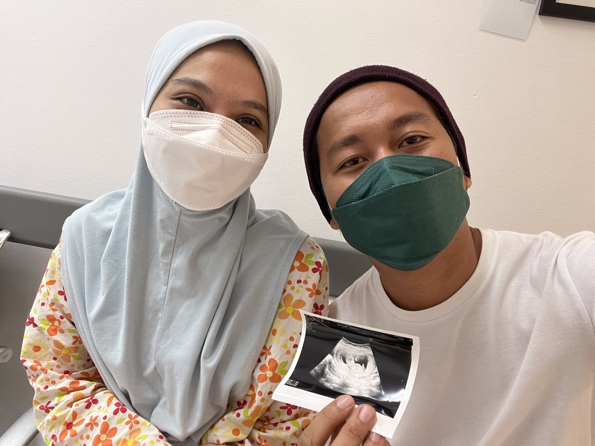 ayie_bin_sam's tweet photo. Happy Mother’s Day to my beautiful wife 🤍💐
#17weeks #alahanteruk https://t.co/5v20wnOLgL