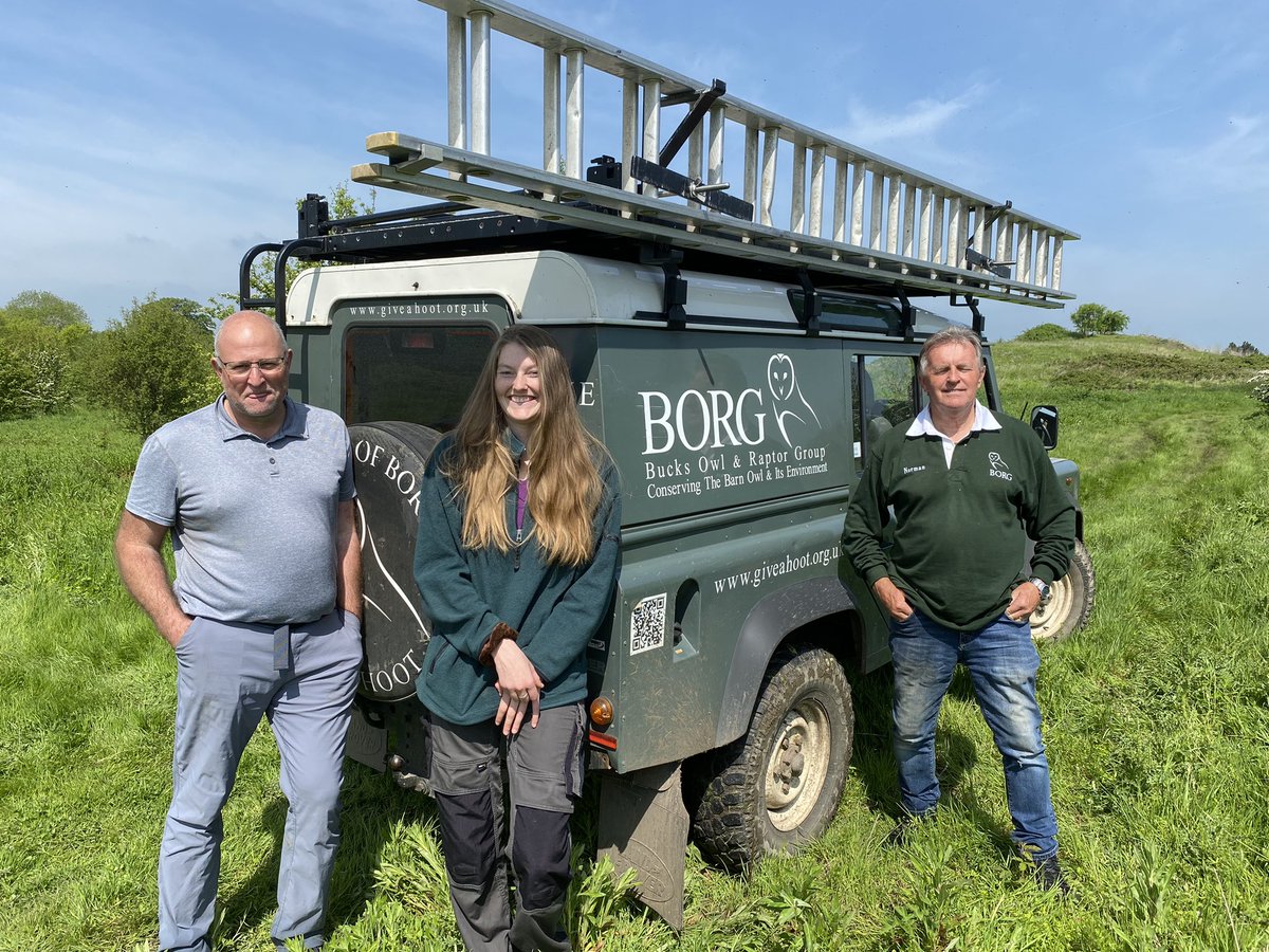 Corker of a morning over border just into Oxon on early season box checking. 3 active Barn Owl nests, 2 Kestrel nests and a single Little Owl nest. Lots to come back for in June  when we hope the 21 eggs will have successfully hatched🤞👍🍾 see thread for exciting backstories …