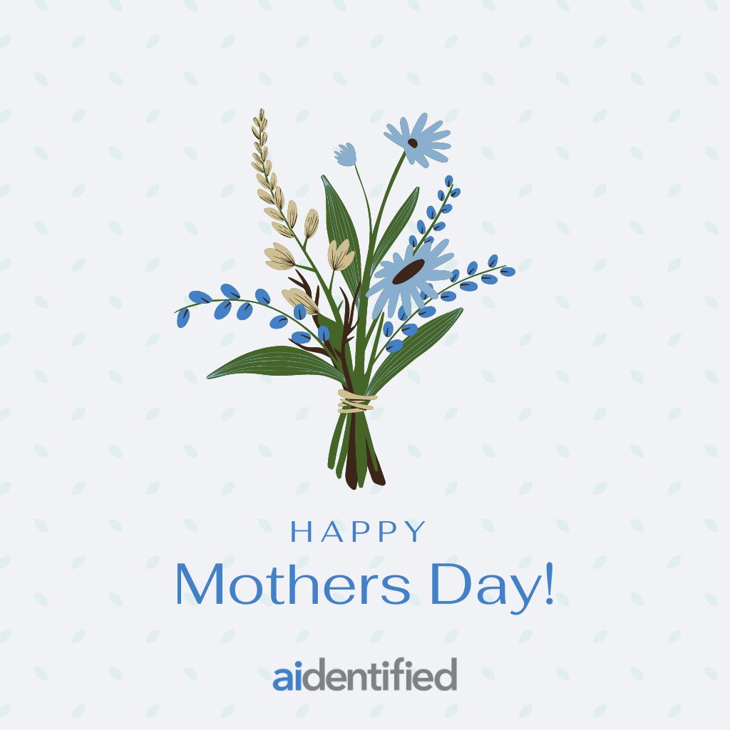 Aidentified tweet media