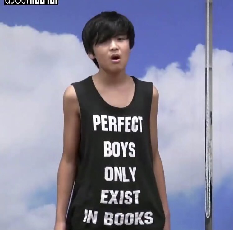 haechirawrrr's tweet photo. he already knows he is the boy, the PERFECT boy https://t.co/7QzqaGaRi5