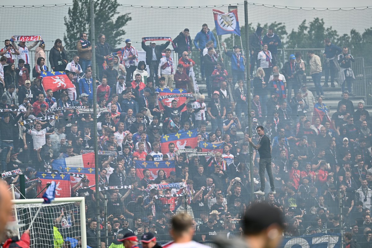 Merci aux 400 supporters présents à nos côtés à Clermont 🔴🔵

#CF63OL