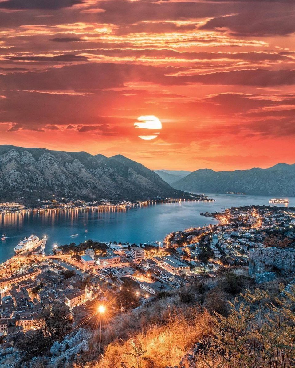 Sunset over Kotor 🇲🇪
Good Evening 🌄