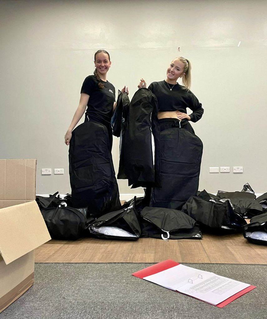 FreemanDance's tweet photo. π’SHOUT OUTπ’β¨ to our FD Student Teachers miss Morgan and miss Ruby who have been helping organise and distribute costumes. Getting ready for the #FDSummerShow! π« #FreemanDance https://t.co/z5LMwe7g0Y