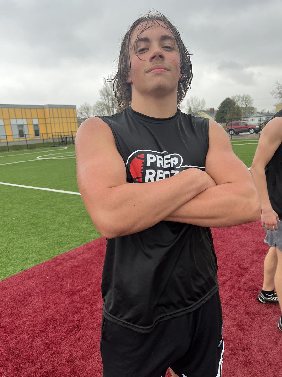 NWahlScouting's tweet photo. Two South Dakota DEs that I loved how much they have developed since our @PrepRedzoneDAK Dec. Showcase:

@WestleyQuintin |@ELBElksFootball (2026)

@Jamesonnebel | @HamlinFb (2024)

Both showed off great efficiency with their improved footwork and use of their hands in their reps. https://t.co/Y7e6mFqUXP