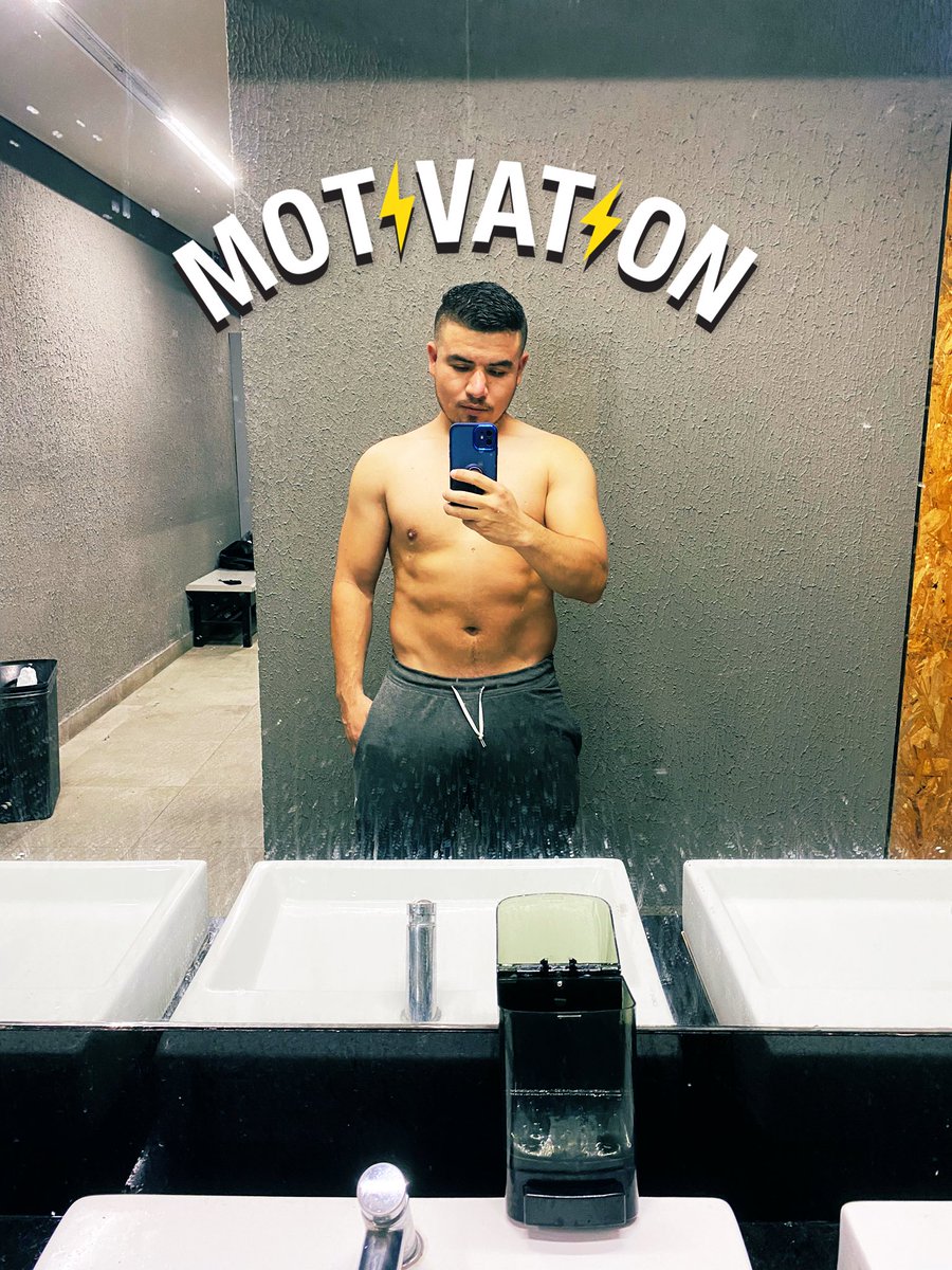 Ian Kvazos tweet media