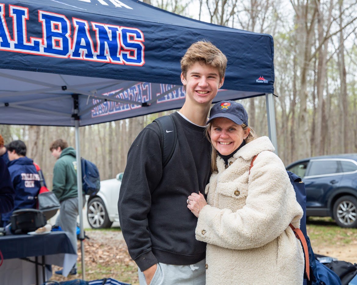 STArowingDC's tweet photo. Happy Mother’s Day to all of the Bulldog moms out there - past and present! Thanks for all that you do for the boys and for the team! https://t.co/3qfL9JeEgz