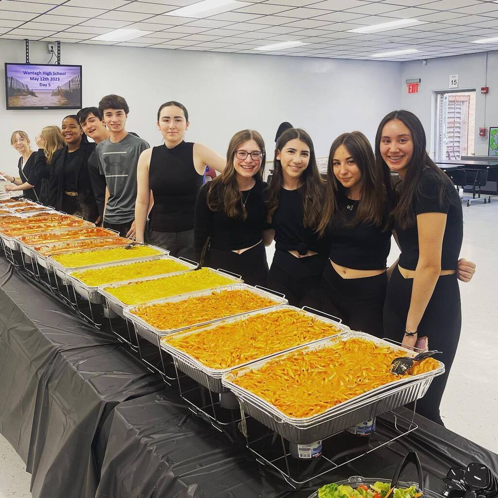 Thank you to all the underclassman that volunteered their time to help out with the Junior Prom this weekend. #wearewantagh @paulguzzone44 @winansC_A @wantaghschools