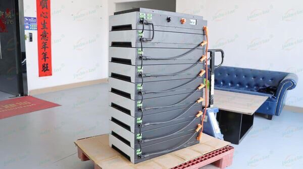 One set of 50KW hybrid solar power system with 60KWh lithium batteries delivered to Italy client and he plans to send back the electricity to the grid , thanks for our client support and trust