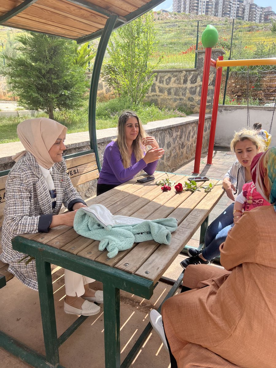 bbpgaziantepil's tweet photo. Anneler Günü ve Demokrasi Şölenimiz kutlu olsun…
Annelerimize bugün en güzel hediyeyi vermek, çocuklarımıza güçlü, güvenli, gelişmiş ve istikrarlı bir Türkiye bırakmak için “Büyük Birlik, Büyük Türkiye”, diyoruz.
 “14 Mayıs Anneler Günü ve Demokrasi Şölenimiz kutlu olsun”. https://t.co/lVrDxVljEv