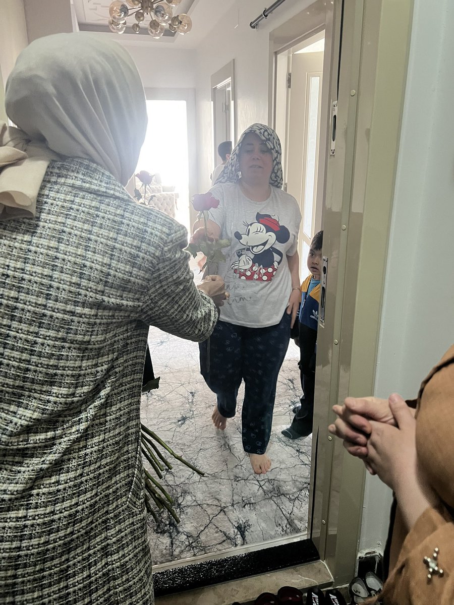 bbpgaziantepil's tweet photo. Anneler Günü ve Demokrasi Şölenimiz kutlu olsun…
Annelerimize bugün en güzel hediyeyi vermek, çocuklarımıza güçlü, güvenli, gelişmiş ve istikrarlı bir Türkiye bırakmak için “Büyük Birlik, Büyük Türkiye”, diyoruz.
 “14 Mayıs Anneler Günü ve Demokrasi Şölenimiz kutlu olsun”. https://t.co/duLAqtAX9s